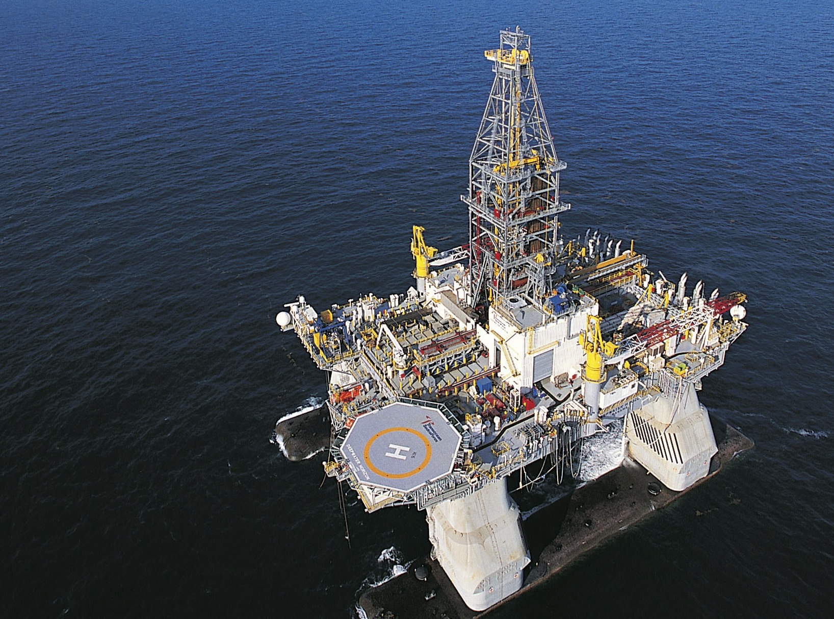 Нефтяная платформа «Deepwater Horizon». США
